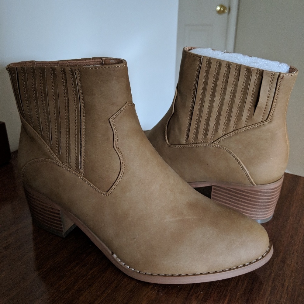 Tan booties - Picture 5 of 5
